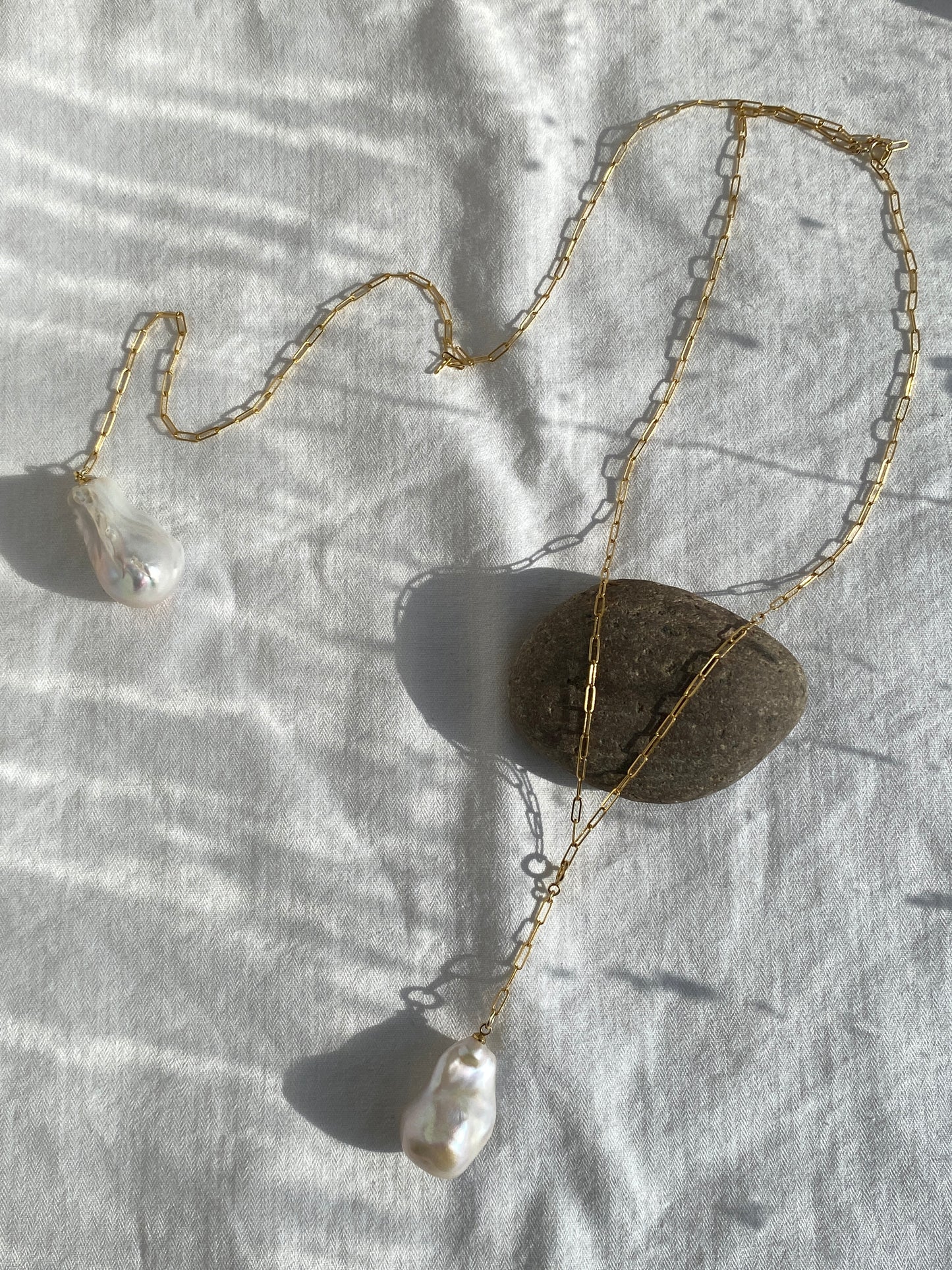 Kei Pearl Lariat Necklace